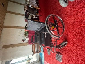 Rollstuhl Übergröße XXXL 73cm Sitzfläche faltbar Scheibenbremsen bis max 315kg Rollstuhl Übergröße  Bild 2