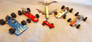Schuco Modelle--4 Autos 1 :16 und 1 Kleiners &1 Flugzeug etwas Größer ca 25 cm