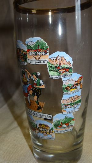 HT Trinkglas Bierglas älteres Andenkenglas 0,5 l Gruß aus Oberbayern Goldrand Abbildungen aus Bayern