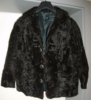 K Alter Persianer Jacke Größe S schwarz kurz, mit Futterstoff Schneiderarbeit gut erhalten Alt Bild 2
