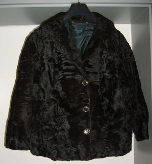 K Alter Persianer Jacke Größe S schwarz kurz, mit Futterstoff Schneiderarbeit gut erhalten Alt Bild 1