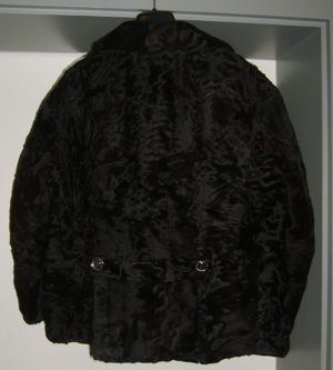 K Alter Persianer Jacke Größe S schwarz kurz, mit Futterstoff Schneiderarbeit gut erhalten Alt Bild 4