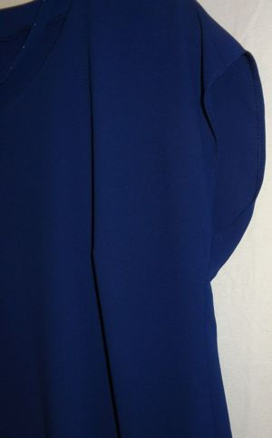 KA Bluse Tunika Gr. 44 Blau Polyester Sommerbluse ärmellos kaum getragen einwandfrei Damenbluse Bild 4