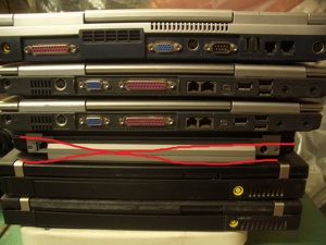 Konvolut: 5 Laptops für Bastler. Fujitsu, IBM, Medion Bild 9