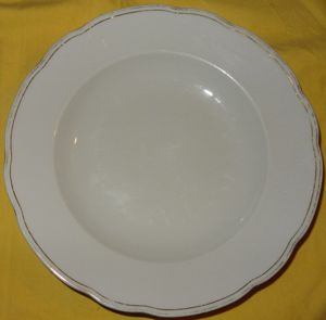 C Bavaria Qualitätsfeston Speiseteller Porzellan Goldrand weiß  24,4 gut erhalten Suppenteller Telle