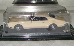  Oldsmobile Toronado 1966 Modell creme limitierte Auflage originalverpackt in 1:43