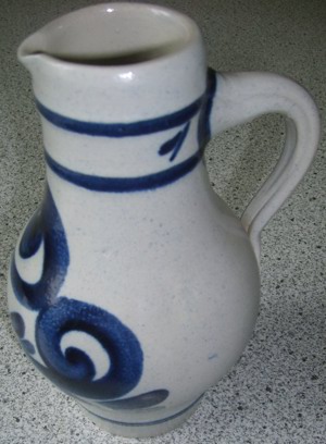 C Tonkrug salzglasierter Steinzeugkrug schönes Dekor ca.1l kaum gebrauch sehr gut erhalten Krug   Pr Bild 4