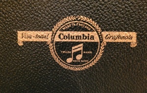 Altes Columbia Grammophon Bild 3