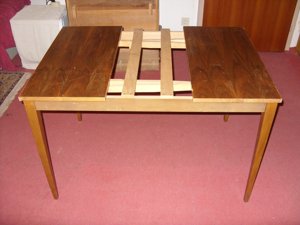 Tisch quadratisch 90 x 90 cm ausziehbar helles Holzfurnier Bild 4