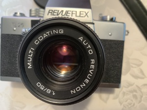 Revueflex TL 25 Analoger Fotoapparat mit elektr. Blitz und Tasche Bild 2