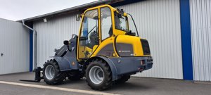 50 PS Eurotrac Hoflader W13F (CF) mit Kabine, 3.&4. Steuerkreis, hydr. Schnellwechsler, Komfortsitz, Bild 2