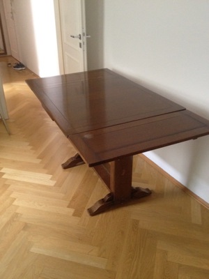 Englischer Tisch von ca. 1905 Bild 2
