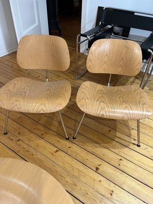 Vitra - Design Tisch und Stuhl von Ray und Charles Eames - Original Bild 9