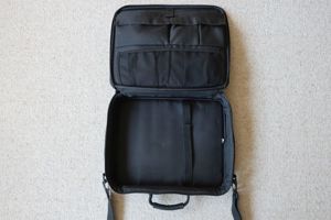 Notebook Laptop Umhängetasche Aquip schwarz aus Nylon mit vielen Fächern Bild 5