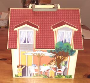 Verkaufe ein Mitnehm-Puppenhaus von playmobil Bild 7