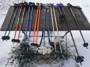 7 Paar Skistöcke, Längen 105, 110, 2x 120, 130, 136 cm, 1x verstellbar, 1x Einzelstück 120 cm Bild 2