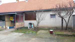 Haus zum Verkaufen in Serbien  Vojvodina,, Ba ko Gradi te Antala Lasla 25   Bild 1