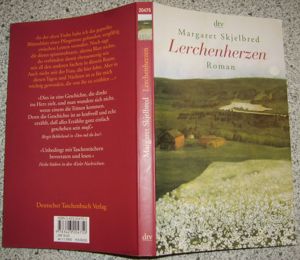 BN MARGARET SKJELBRED Lerchenherzen Roman DTV Taschenbuch sehr gut erhalten Buch 1mal gelesen