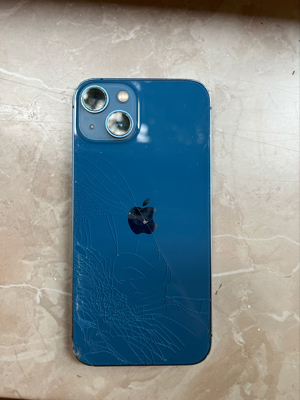 Iphone 13 128 Gb Blau Rückseite beschädigt sonst alles TOP Bild 5