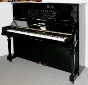 Klavier Steinway & Sons K-132, schwarz poliert, Nr. 2469281, 5 Jahre Garantie