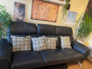Stylische Zweisitzer-Couch Bild 1
