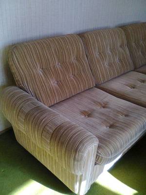 3-teilige COUCHGARNITUR im beigen Stoffbezug (Couch, 2 Sessel) Bild 3