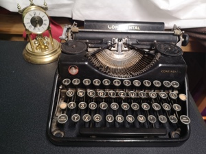 Antike Schreibmaschine Continental Bild 1