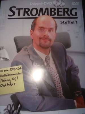 Stromberg Paket - Staffeln 1-4 + PC Game Büro ist Krieg+ TB Die goldenen Job-Regeln Bild 1