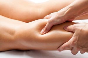 Wohltuende und entspannende Wellness-Massage Bild 4