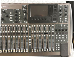 Behringer X32 32-Kanal Digitalmischpult