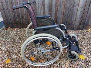 Rollstuhl Ottobock Meyra Breezy Versand Bild 1
