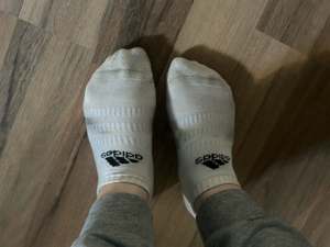 verkaufe getragene Socken