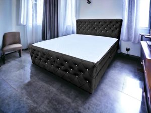 Boxpringbett  Kontinentales Bett  Schlafzimmerbett mit Bettkästen Bild 1