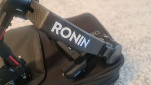 DJI RS2 - 3-Achsen Gimbal Stabilizer - professionelles Kamerarig  Bild 9