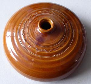 Ungewöhnliche Vase aus Ton Keramik - Höhe ca. 9 cm, braun Bild 1