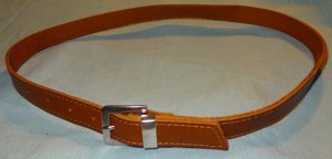 GK Gürtel Ledergürtel 81 2cm Echtleder Mittelbraun kaum getragen gut erhalten Kleidung Damengürtel