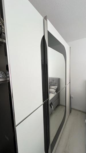 Schwebetürenschrank Lumos, 2 Türig mit Spiegel und Dämpfer  Bild 1