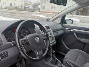 Verkaufe einen VW Touran 1.4 TSI in der Highline-Ausstattung, Benzin Bild 3