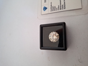 Verkaufe einen neuen Zirkonia zertifizierten 5.20ct Diamanten  Bild 3