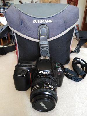 Nikon F50 Spiegelreflex-Kameras mit 35 - 80 mm Objektiv Bild 2