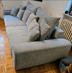 Big Sofa mit Kissen Bild 3
