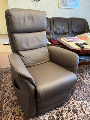 Elektrischer Himolla Premium Leder-Sessel mit Aufstehhilfe Bild 1
