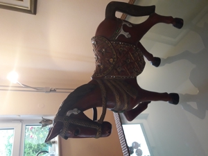 Pferd  Statue Bild 3