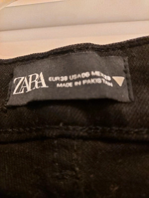 Zara Jeanshose