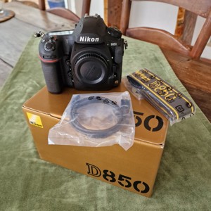 Nikon D850 Body mit nur 2905 Auslösungen Bild 4