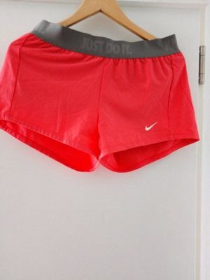 Damen Sporthose kurz