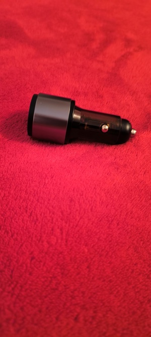 KFZ USB mit Voltometer für Zigarettenentzünder ... Bild 2