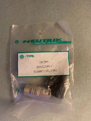 Neutrik NC3MX XLR-Steckverbinder Stecker, gerade Polzahl (num)