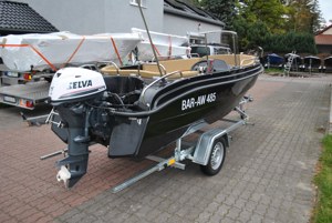 Konsolenboot mit 15 PS Motor Führescheinfrei  und Trailer neuwertiges Motorbboot