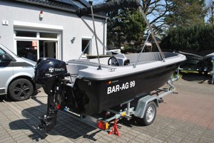 Motorboot Sloep Schaluppe Konsolenboot mit 15 PS Motor Bild 3